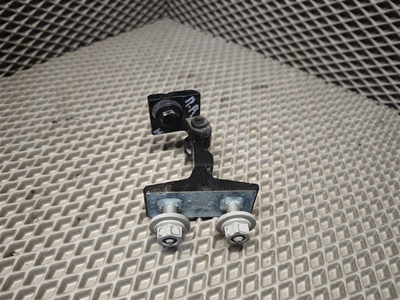 Петля двери передняя левая CLA-class W118 M260