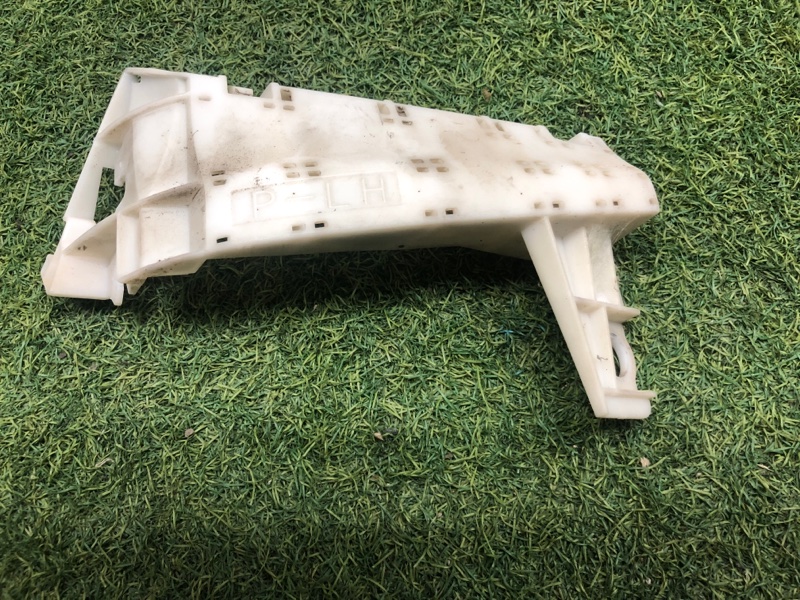 Крепление бампера заднее левое Subaru Forester SH5 EJ205
