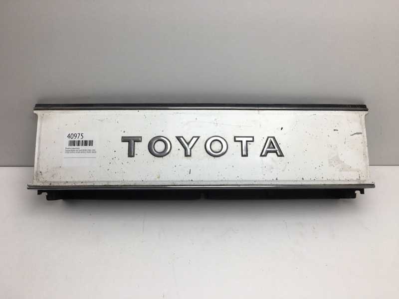 Решетка радиатора Toyota Master Ace Surf YR30G 3YEU 1985 (б/у)