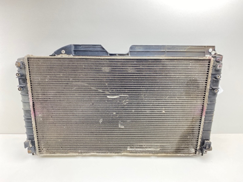 Радиатор охлаждения двигателя Audi A8 4D2 ABZ 1998 (б/у)