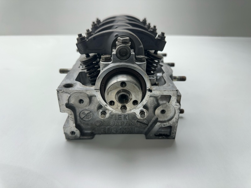 Головка блока цилиндров Subaru R2 RC1 EN07E