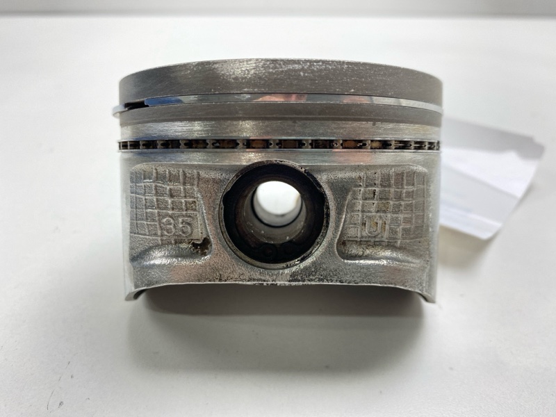 Поршень Nissan Cefiro PA32 VQ25DE