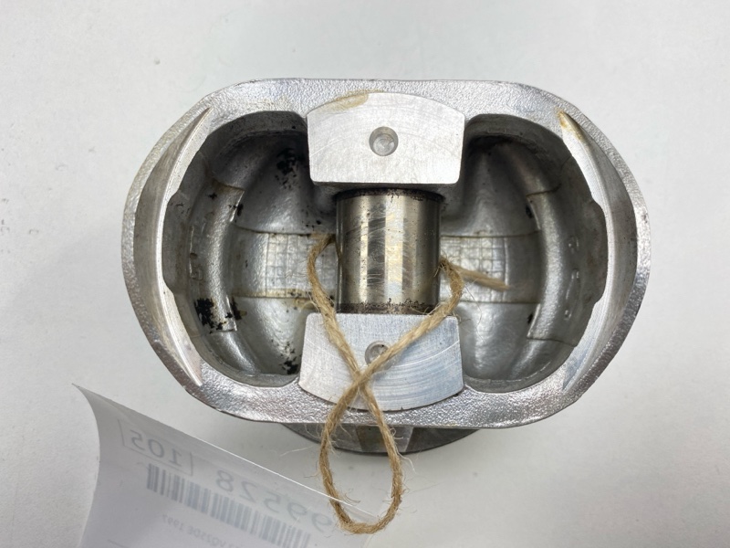 Поршень Cefiro 1997 PA32 VQ25DE