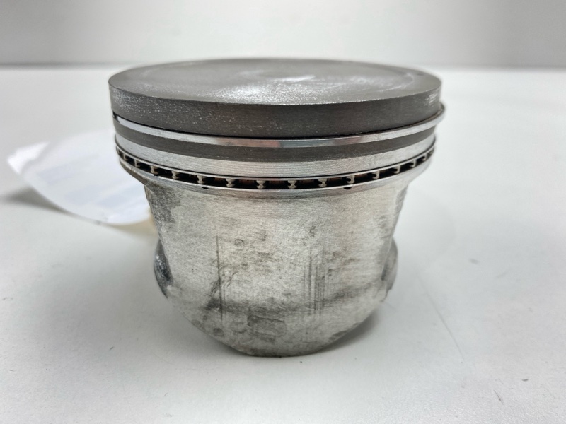 Поршень Cefiro 1997 PA32 VQ25DE