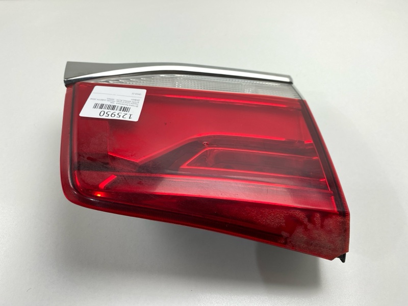 Вставка багажника левая Land Cruiser 2016 VDJ200 1VDFTV