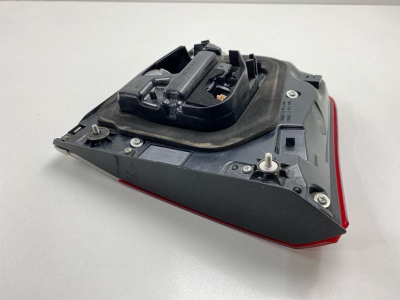 Вставка багажника левая Land Cruiser 2016 VDJ200 1VDFTV