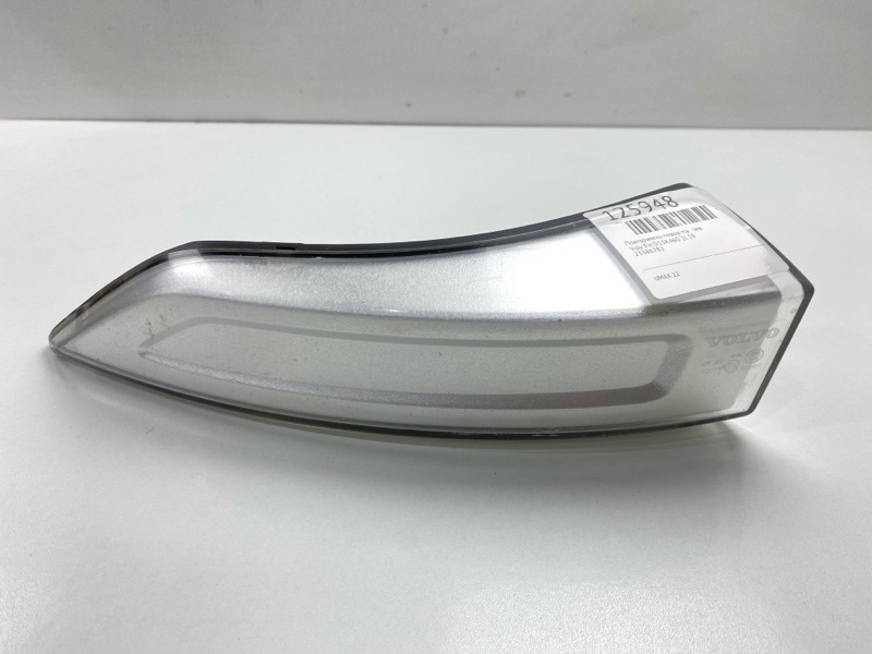 Повторитель поворота левый Volvo FH D13K460