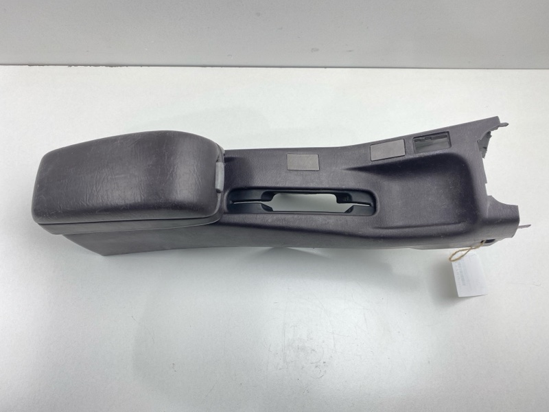 Консоль между сидений Sprinter 1994 AE100 5AFE