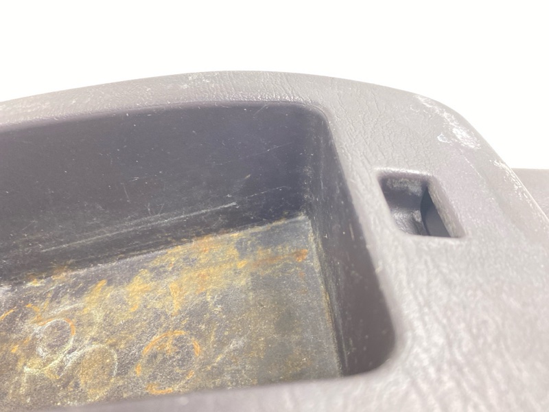 Консоль между сидений Sprinter 1994 AE100 5AFE