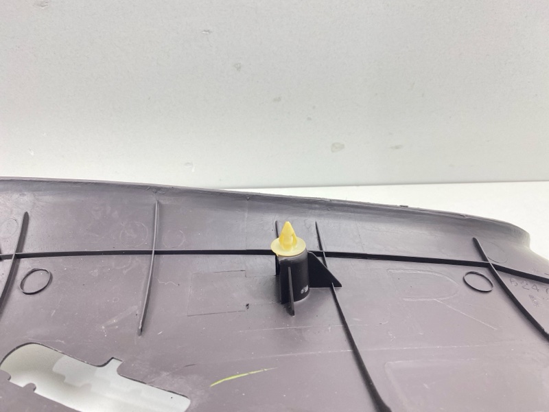 Накладка на стойку задняя правая Sprinter 1994 AE100 5AFE