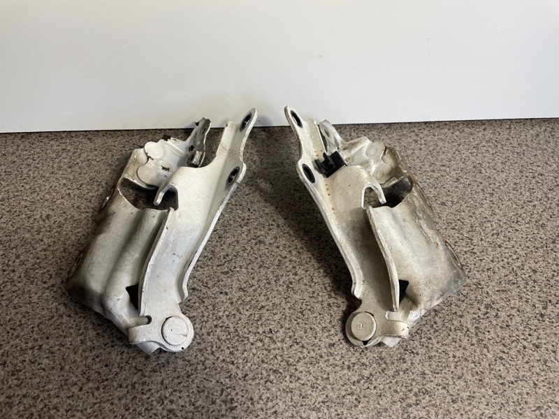 Петля капота GS430 UZS190 3UZ
