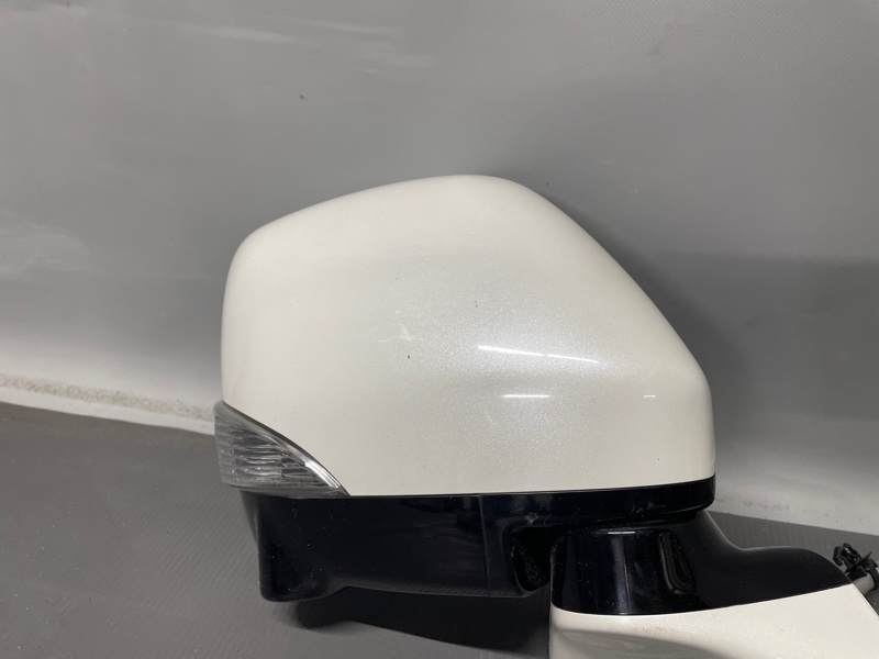 Зеркало правое Nissan ELGRAND E52  QR25
