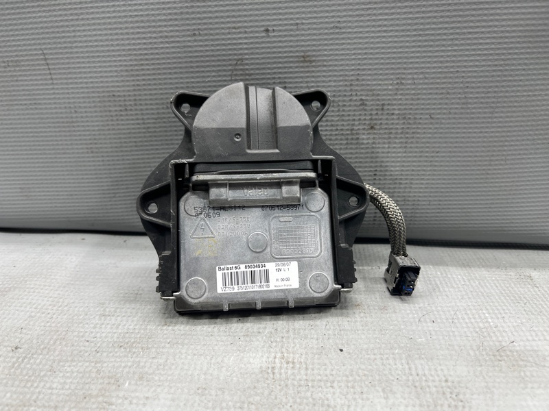 Блок ксенона Volvo V70 RS  B5244S 89034934 контрактная