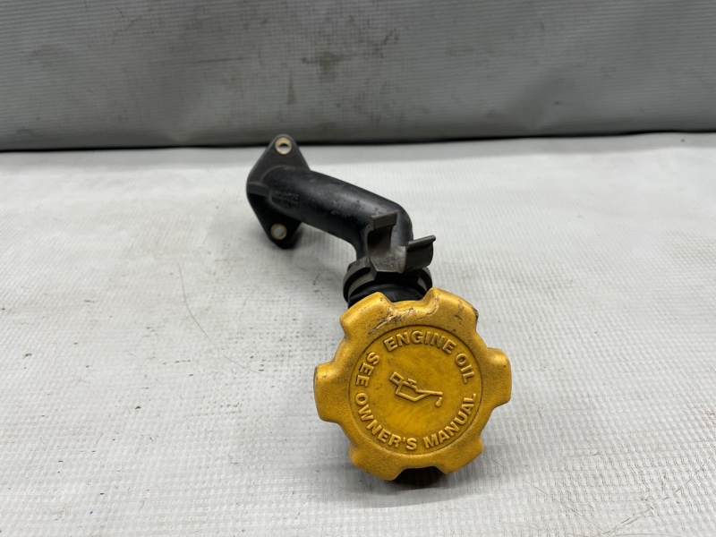 Маслозаливная горловина Subaru IMPREZA GG2  EJ152 15250AA021 контрактная
