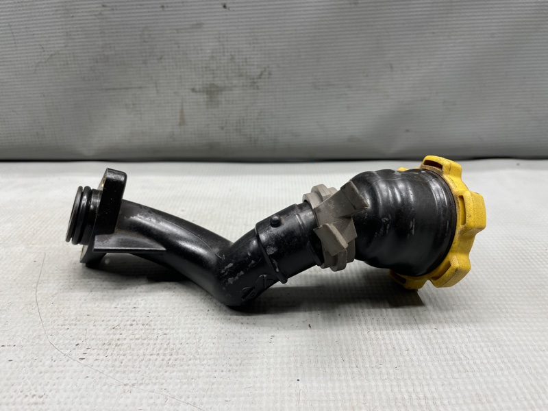 Маслозаливная горловина IMPREZA GG2  EJ152