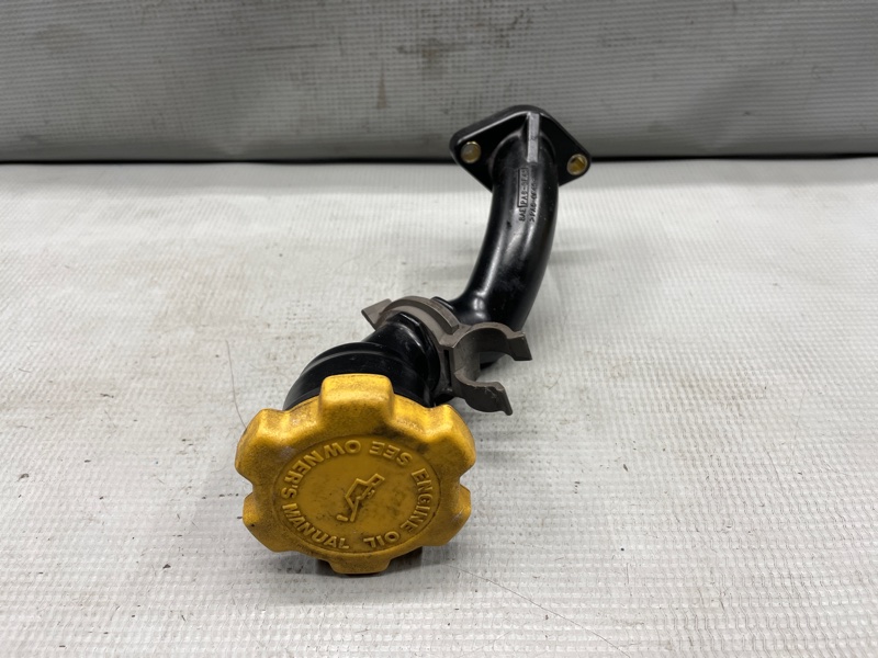 Маслозаливная горловина Subaru IMPREZA GG2  EJ152 15250AA021 контрактная
