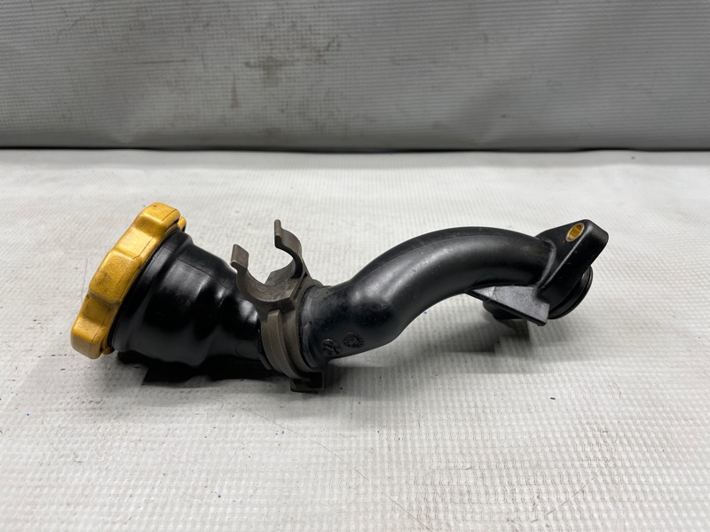 Маслозаливная горловина IMPREZA GG2  EJ152