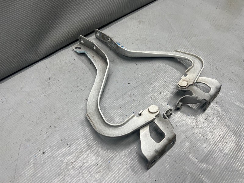 Петля капота TANTO L375S KF