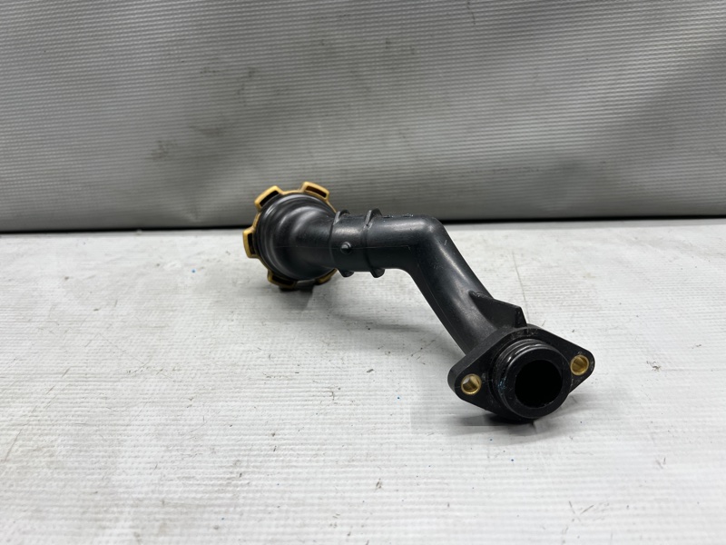 Маслозаливная горловина IMPREZA GG2  EJ152