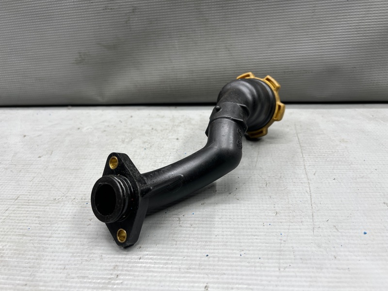 Маслозаливная горловина IMPREZA GG2  EJ152