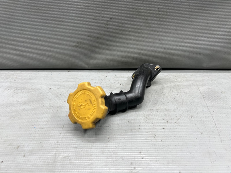 Маслозаливная горловина Subaru IMPREZA GG2  EJ152 15250AA021 контрактная