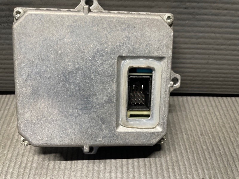 Блок ксенона Mercedes-Benz C-CLASS W203 M271E18