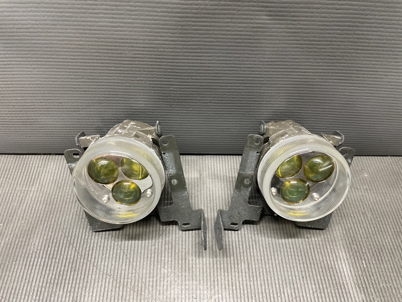 Туманка для Nissan ELGRAND E51 VQ25, P4235, P4235 4 ракурс Туманка для Nissan ELGRAND E51 VQ25, P4235, P4235 4 ракурс