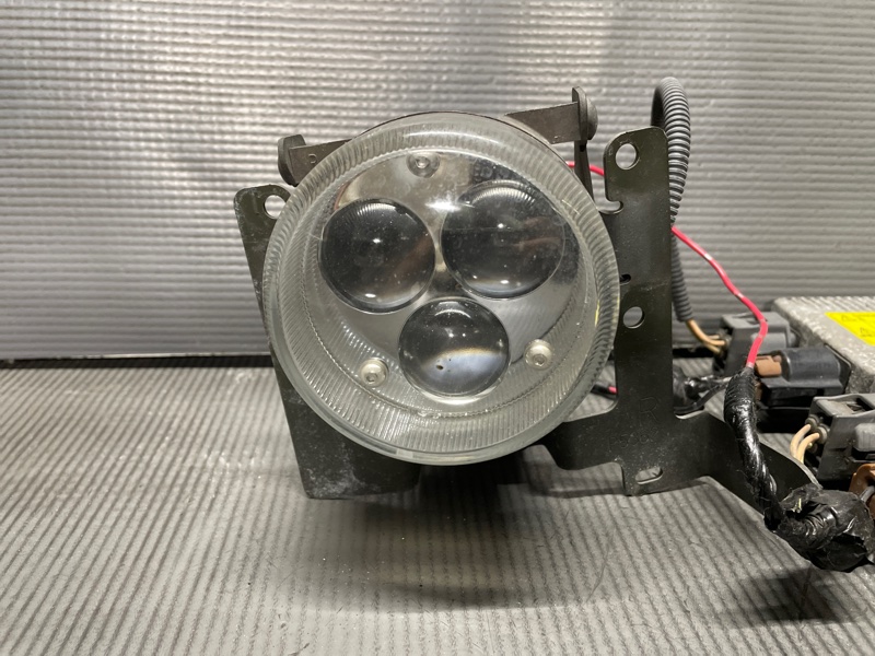 Туманка передняя для Nissan ELGRAND E51 VQ25, P4236, P4236 2 ракурс Туманка передняя для Nissan ELGRAND E51 VQ25, P4236, P4236 2 ракурс