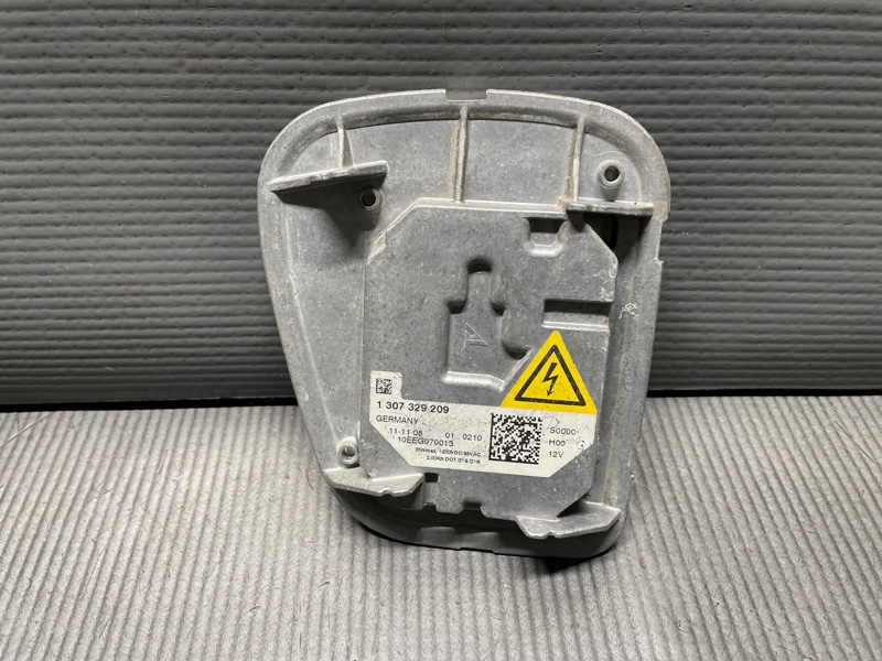 Блок ксенона левый Volvo V50 2007-2012 MW 1 307 329 209 контрактная