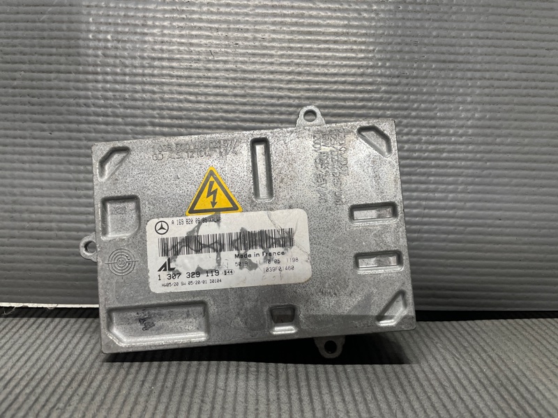 Блок ксенона Mercedes-Benz B-CLASS W245 1 307 329 119 контрактная