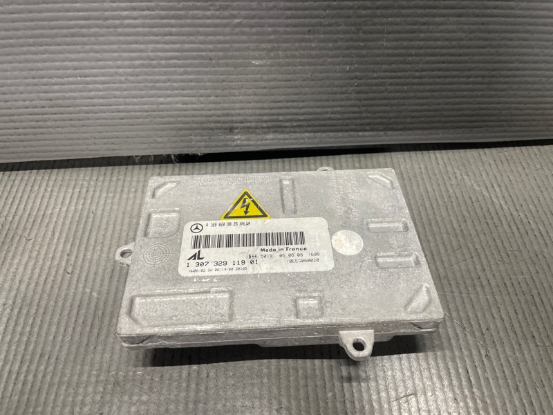 Блок ксенона Mercedes-Benz B-CLASS W245 1 307 329 119 01 контрактная