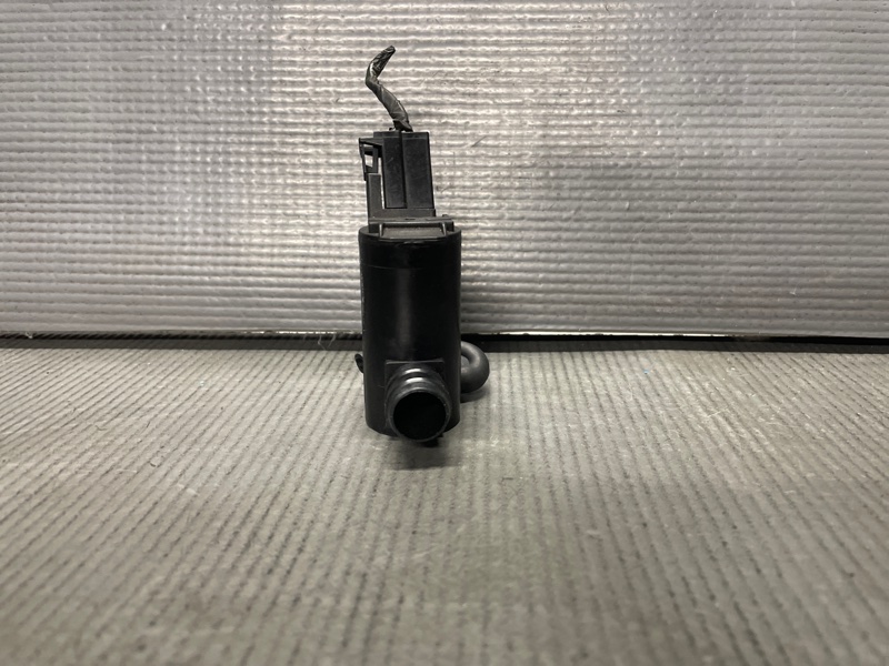 Мотор бачка омывателя Mitsubishi AIRTREK CU2W 4G63