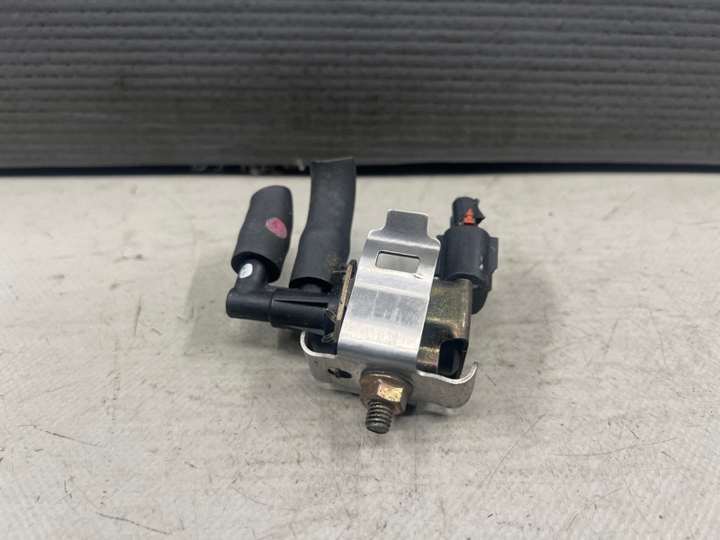 Вакуумный клапан Mitsubishi AIRTREK CU2W 4G63 MR507781 контрактная