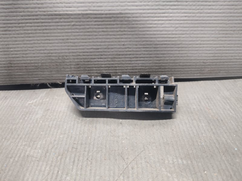Крепление бампера переднее левое Honda STREAM RN6  R18A 71198-SMA-003 контрактная