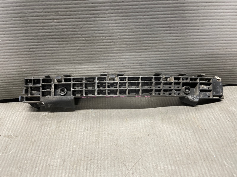 Крепление бампера заднее правое Honda FIT GE6  L13A 71593-TF0-003 контрактная