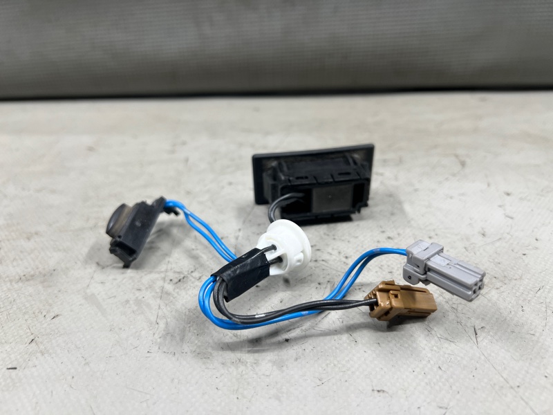 Кнопка открывания багажника Nissan MARCH AK12 CR12