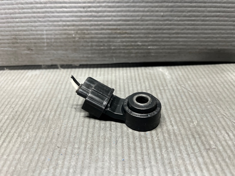 Датчик детонации Toyota WISH ZNE10 1ZZ 89615-20090 контрактная