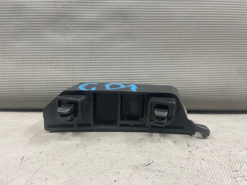 Крепление бампера переднее левое Honda FIT GD1  L13A 71198SAA003 контрактная