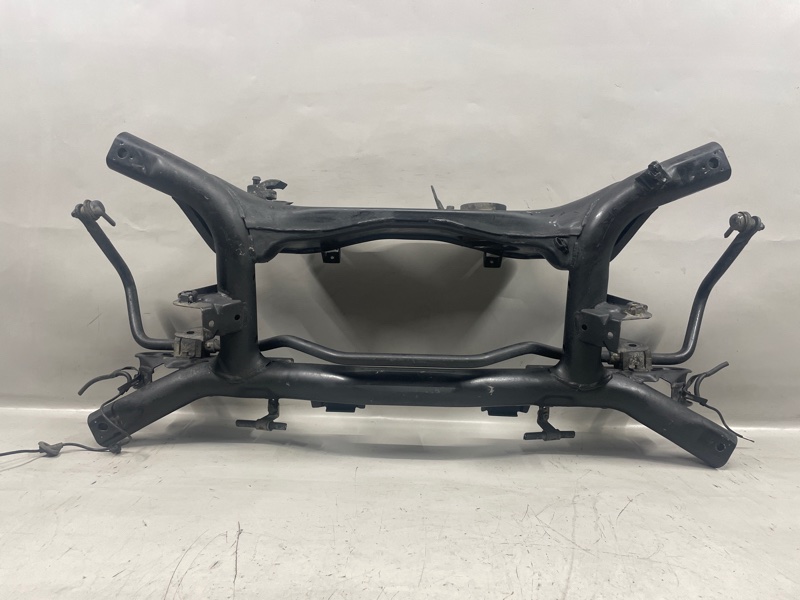 Балка подвески задняя для Mitsubishi DELICA D:5 CV5W 4B12, 4100A033, 4100A033 1 ракурс Балка подвески задняя для Mitsubishi DELICA D:5 CV5W 4B12, 4100A033, 4100A033 1 ракурс