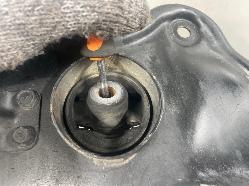 Балка подвески задняя для Mitsubishi DELICA D:5 CV5W 4B12, 4100A033, 4100A033 5 ракурс Балка подвески задняя для Mitsubishi DELICA D:5 CV5W 4B12, 4100A033, 4100A033 5 ракурс