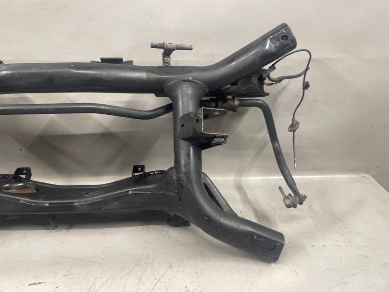 Балка подвески задняя для Mitsubishi DELICA D:5 CV5W 4B12, 4100A033, 4100A033 10 ракурс Балка подвески задняя для Mitsubishi DELICA D:5 CV5W 4B12, 4100A033, 4100A033 10 ракурс
