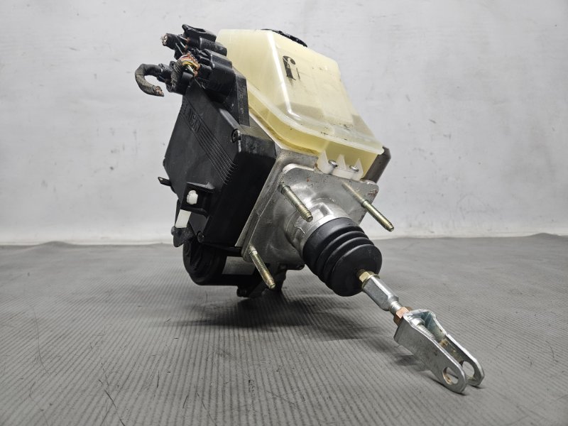 Главный тормозной цилиндр для Toyota PROGRES JCG10 1JZ, 47025-51010, 47210-51041, 47025-51010, 47210-51041 4 ракурс Главный тормозной цилиндр для Toyota PROGRES JCG10 1JZ, 47025-51010, 47210-51041, 47025-51010, 47210-51041 4 ракурс