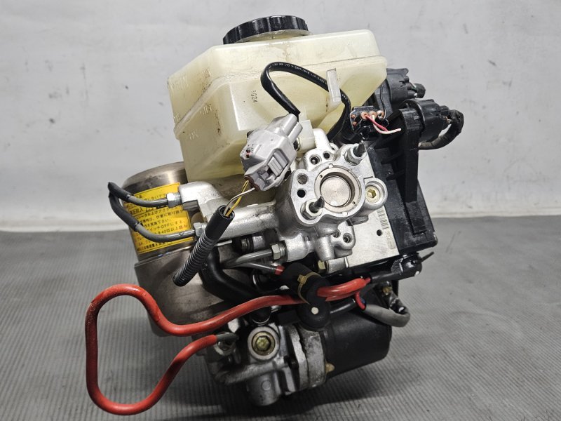 Главный тормозной цилиндр для Toyota PROGRES JCG10 1JZ, 47025-51010, 47210-51041, 47025-51010, 47210-51041 7 ракурс Главный тормозной цилиндр для Toyota PROGRES JCG10 1JZ, 47025-51010, 47210-51041, 47025-51010, 47210-51041 7 ракурс
