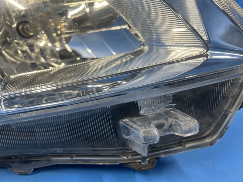 Фара правая передняя для Toyota PRIUS ZVW30 2ZR, 47-29, 47-29 3 ракурс Фара правая передняя для Toyota PRIUS ZVW30 2ZR, 47-29, 47-29 3 ракурс