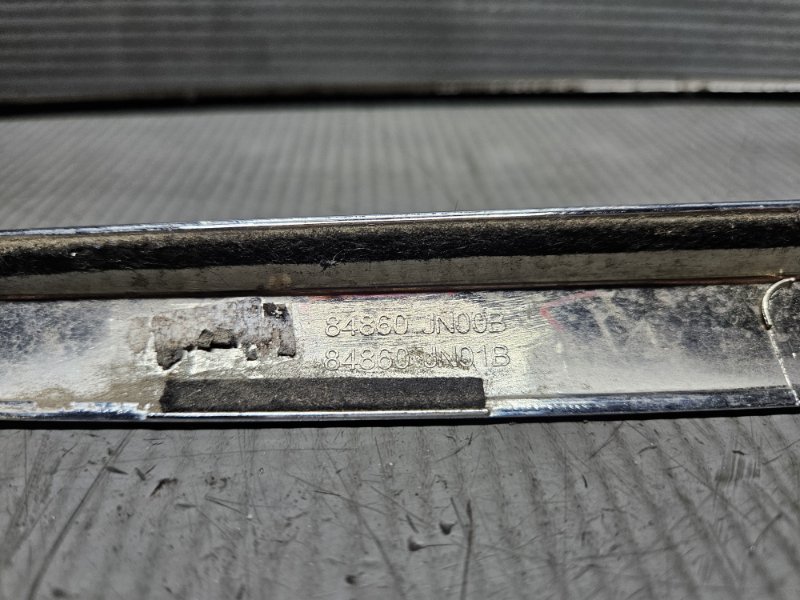 Накладка 5-й двери для Nissan TEANA J32, 84860 JN00A, 84860 JN00A 6 ракурс Накладка 5-й двери для Nissan TEANA J32, 84860 JN00A, 84860 JN00A 6 ракурс