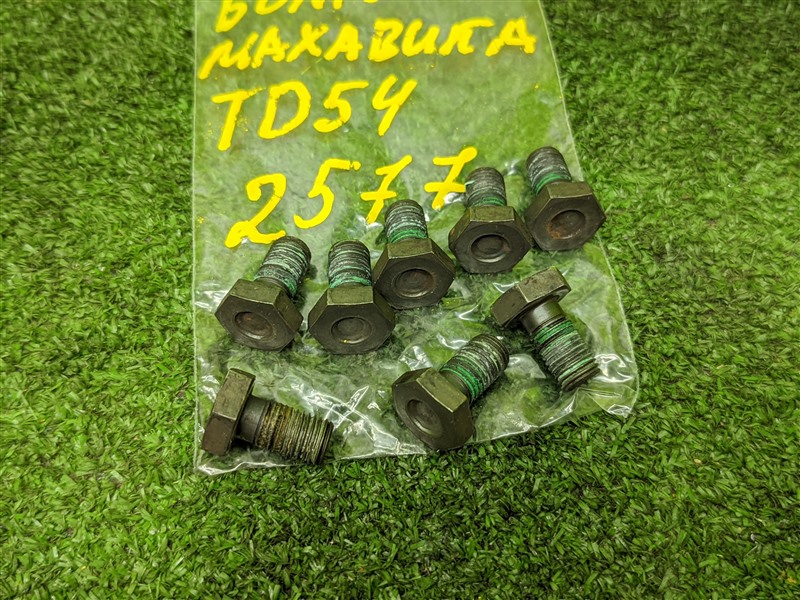 Болт маховика Suzuki Escudo TD54W J20A