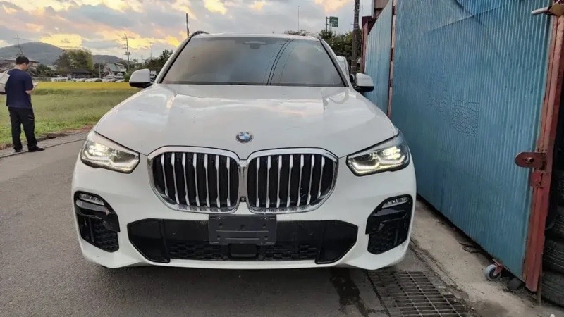 Моторчик раздаточной коробки X5 2019 G05 B57D30A Моторчик раздаточной коробки X5 2019 G05 B57D30A