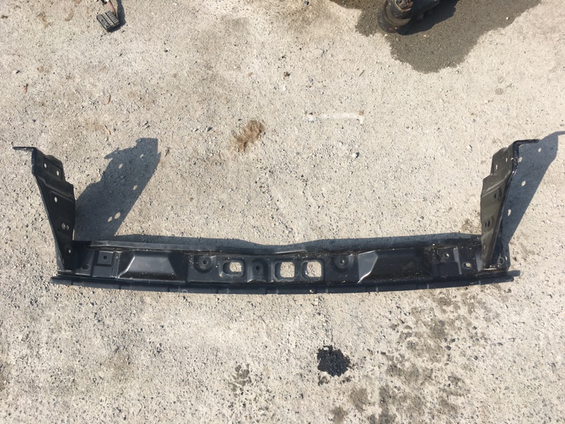 Крепление бампера Toyota 4Runner GRN285 1GR-FE 08.2012 переднее (б/у)