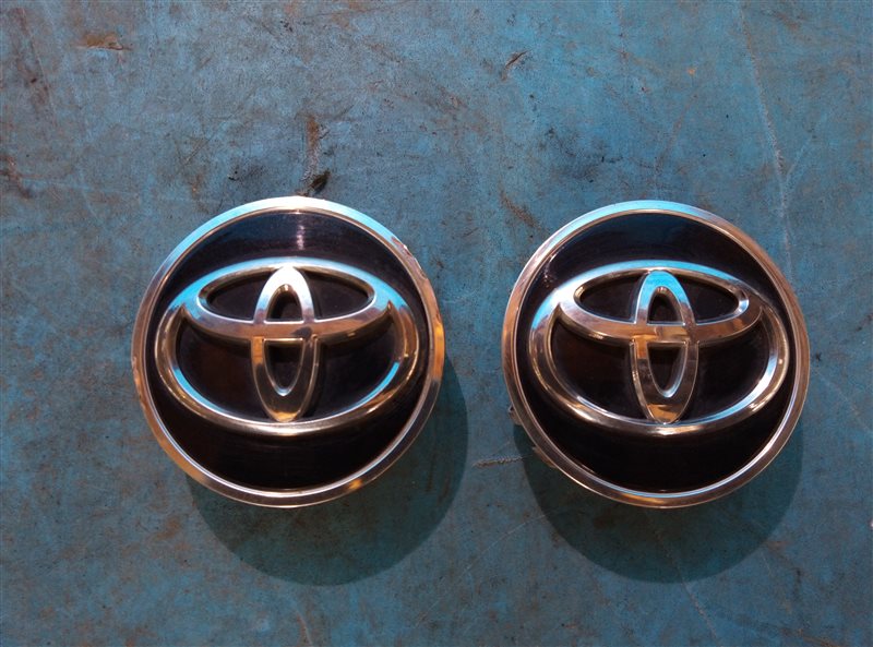 Колпак Toyota (б/у) Колпак Toyota (б/у)