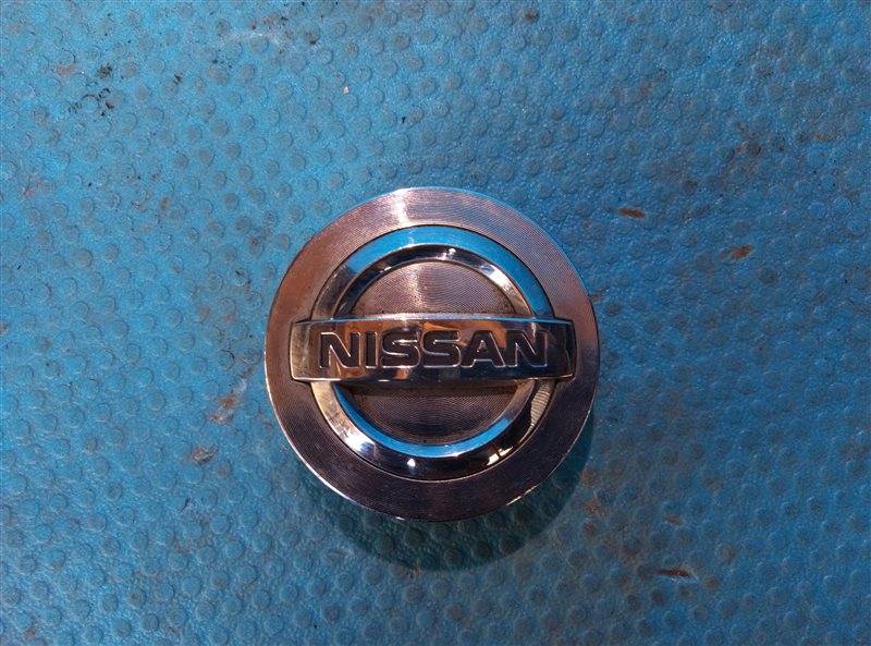 Колпак Nissan (б/у) Колпак Nissan (б/у)